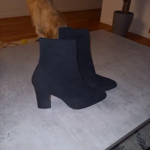 Mango heels - Size 37. Mango heels.