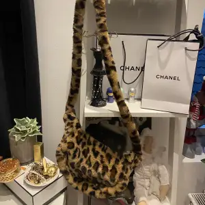 Super söt leopard väska som aldrig kommit till använding ❤️