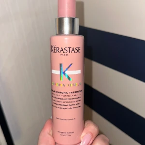 Kérastase anti frizz - Säljer denna då jag råkade beställa fel, skulle ha en annan 💕 aldrig använd!