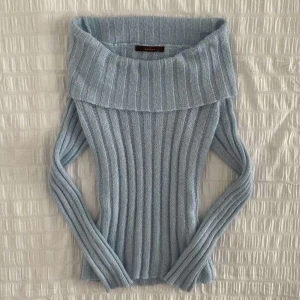 Tröja  - Säljer denna supersnygg tröjan i st xs, jätte bra skick 