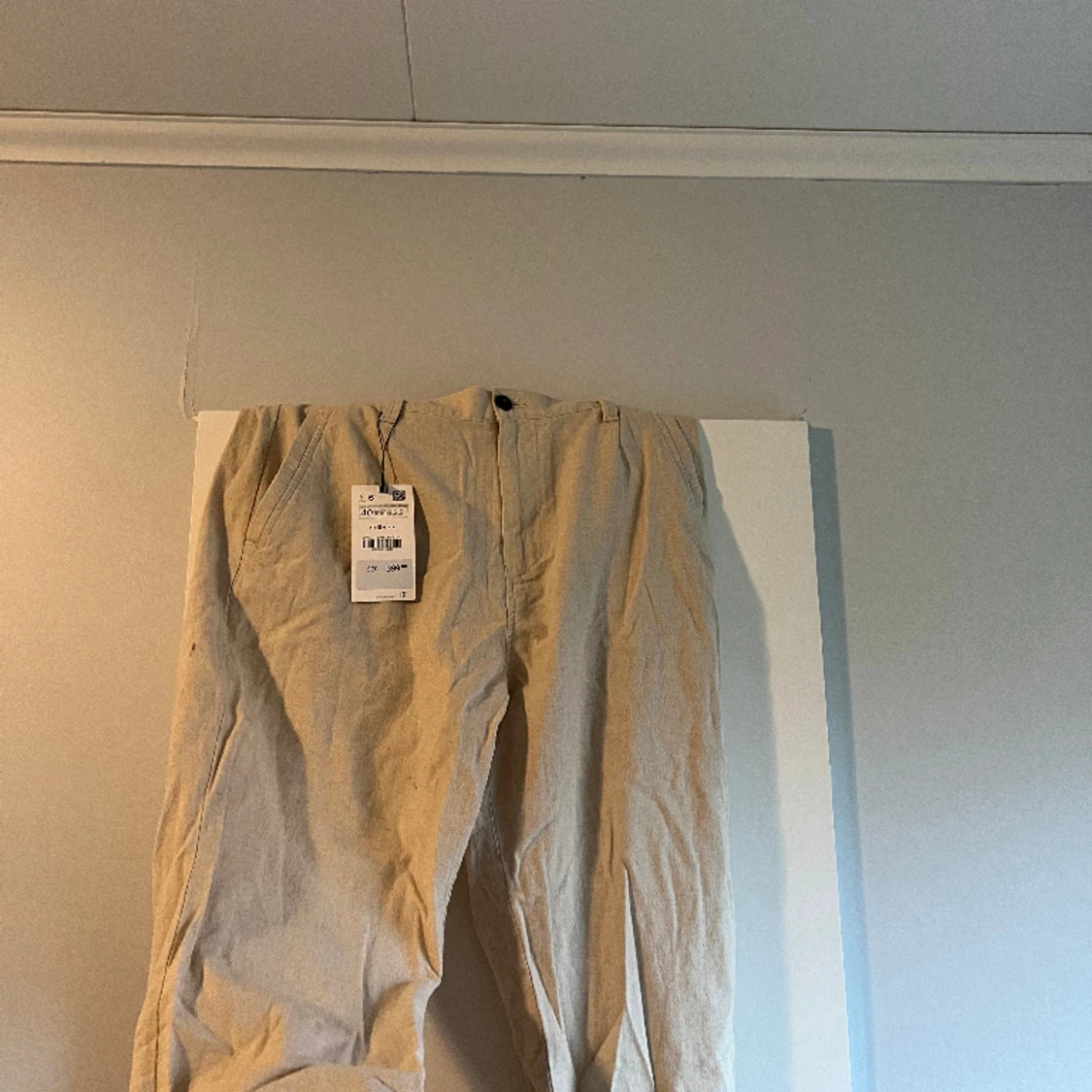 Oanvända Zara Linnebyxor - 91