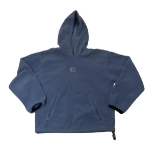 Fleece Nike  - Jättemysig och cool fleece från Nike. Säljer den för jag tycker den är lite för liten💙