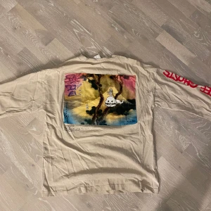 Kids See Ghosts Longsleeve - Inte äkta merch men ändå bra kvalite och ser bra ut.