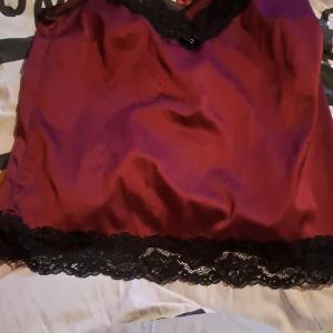 Linne - Ett linne som jag skulle gissa är från cubus kommer aldrig till användning. Inga deffekter vad jag vet