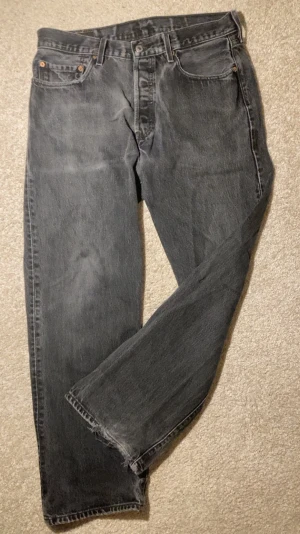 Levis 501 W34 L30 - Rätt Baggy jeans. Sköna, lite utslitna 