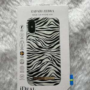 Ideal of Sweden Mobilskal Zebra - Jag säljer ett helt nytt iPhone X skal i oöppnad förpackning. Anledningen till försäljningen är att jag har returnerat min iPhone X och behöver inte längre mobilskalen. Köpte för 400kr och den finns inte längre att köpa hos Ideal of Sweden