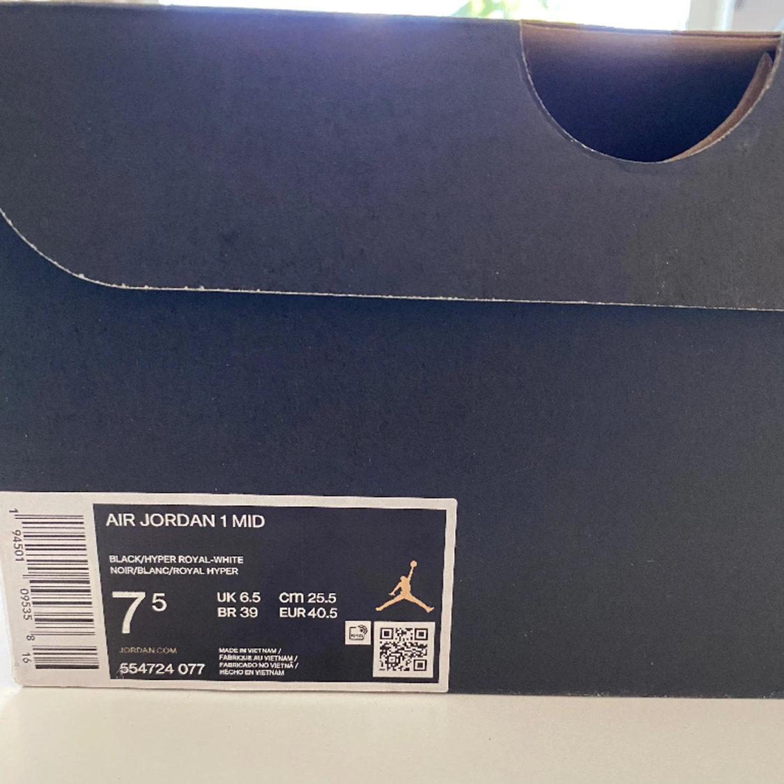 Jordan’s 1 mid hyper blue - 91