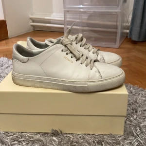 Arigato clean 90 - Ett par arigatos i ett bra skick, har du några frågor skriv till mig 