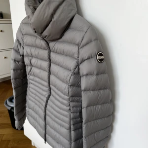 Colmar dunjacka  - Superfint skick! Säljer på grund av för liten för mig! 