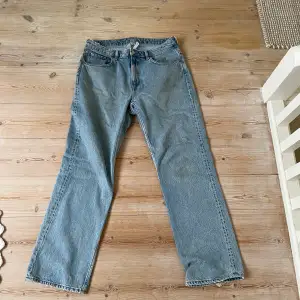 Säljer nu dessa jeans från Weekday då de ej använts senaste åren. 