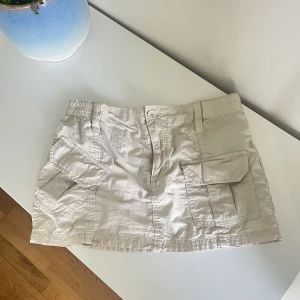 Bdg Cargo kjol  - Cargokjol från Urban Outfitters, XS