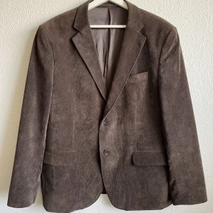 Oversized kavaj - Kavaj i brun manchester. Fin att användas som oversized✨