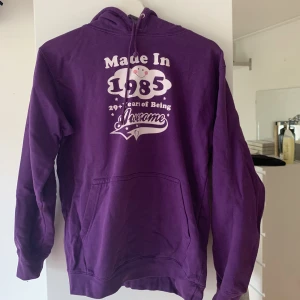 LILA HOODIE - Y2k lila hoddie💜☁️ Möts upp i stockholm eller fraktar för 85kr🫶💜