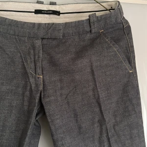Chinos  - Lowrise Chinos 👌 super snygga på men tyvärr ingen bild. Storlek 34. Rekommenderar modellen. Strykning endast annars helt felfri som nya 💫