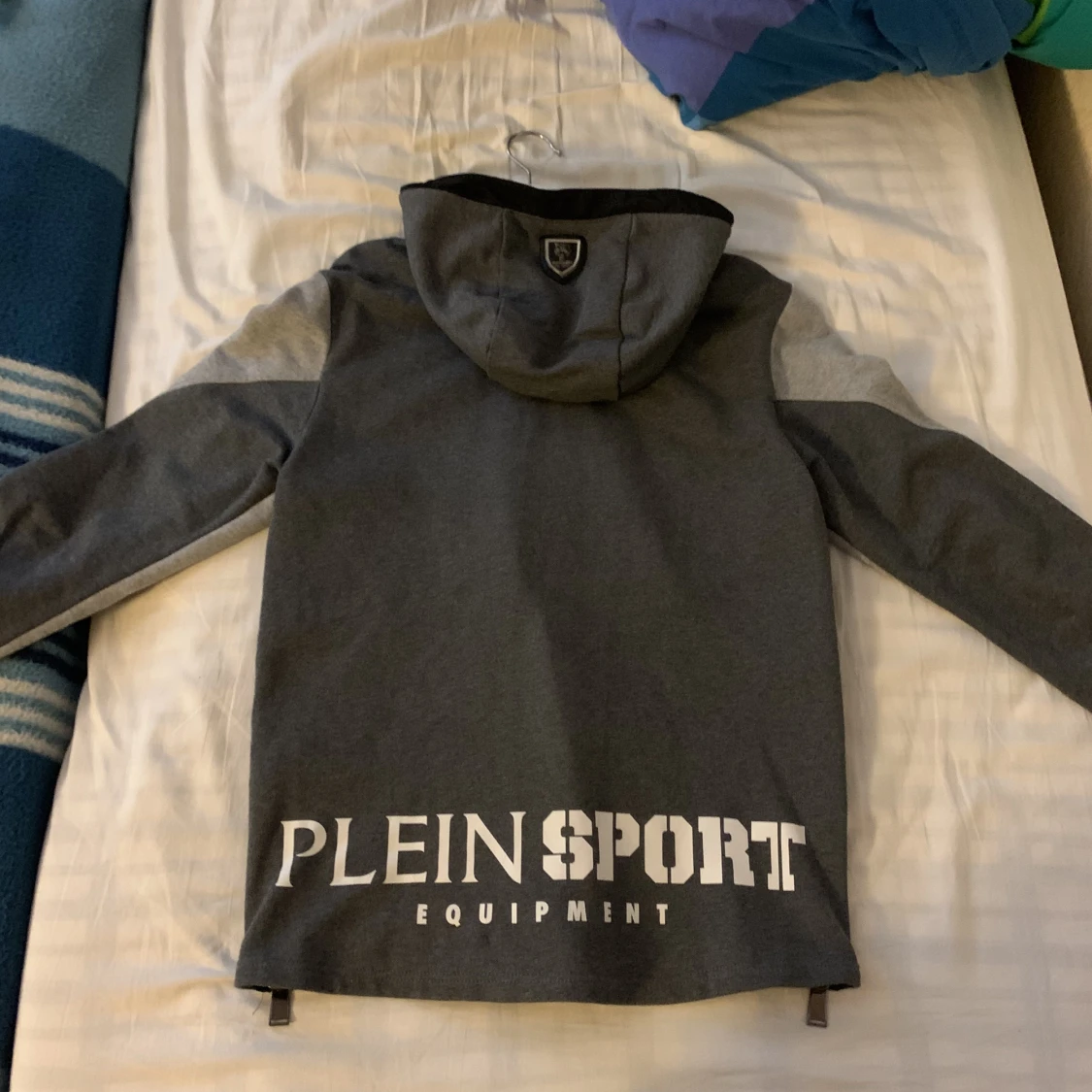 Plain sport hoodie - 90