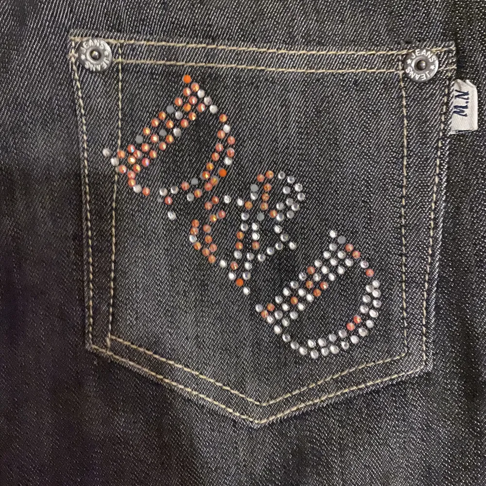 Svin coola miss natalie  jeans som saknat några få diamanter, tveka inte om att fråga om du har någon fundering!. Jeans & Byxor.