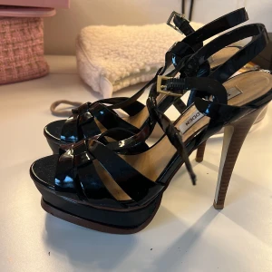 Steve madden klackar - Storlek 38, men dom e ganska små i storleken så passar även 37