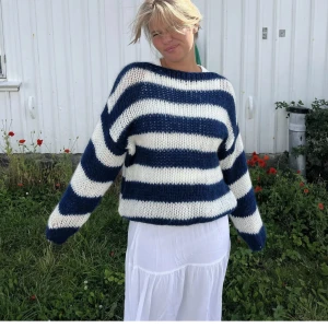 Designbysi  - Säljer denna tröja från designbysi, den är verkligen superfin men kommer inte till användning tyvärr