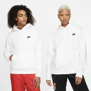 Säljer min sköna Nike hoodie som tyvärr inte kommer till användning ❣️original pris 749kr