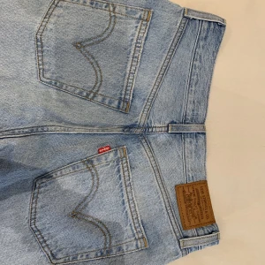 Levis ribcage jeans  - Aldrig använda pga lite korta på mig som är 171 ❤️super fina dock 
