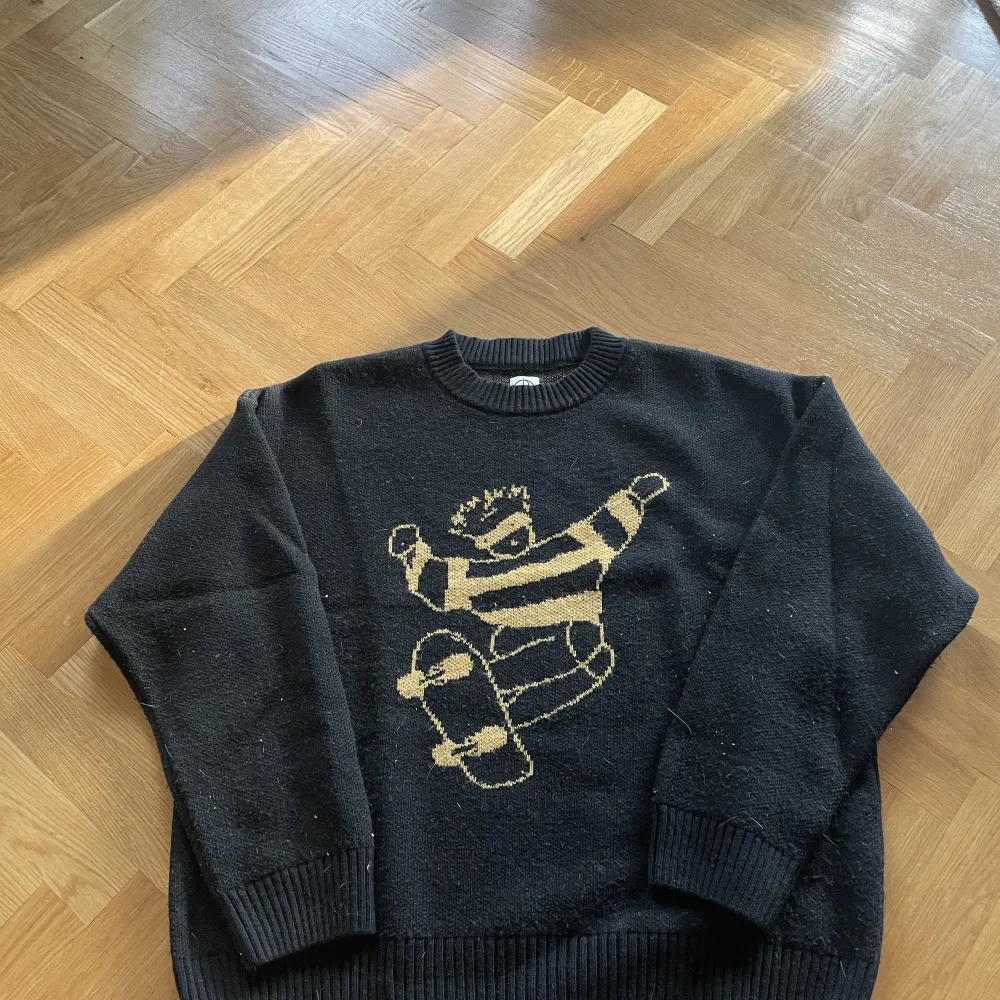 Polar skate knit som jag egentligen inte riktigt använder. Tröjor & Koftor.