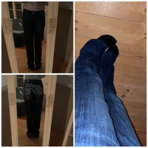 Lågmidjade jeans - Lågmidjade jeans i bra skick. Är i strl. 31 men passar mig som har XS. Jag har inte använt de särskilt mycket då de inte sitter som jag vill. Små hål, insida för resår (se bild 3).Straight/bootcut. Pris går att diskutera! Skriv för mer info eller bilder!💞