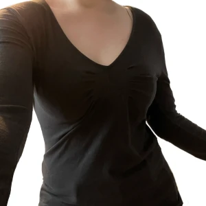 tight tröja - söt tight mörkbrun/svart långärmad tröja