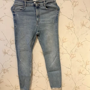 Jeans  - Snygga skinnyjeans från Zara