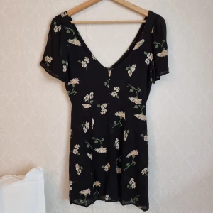 Reformation klänning - I fint skick