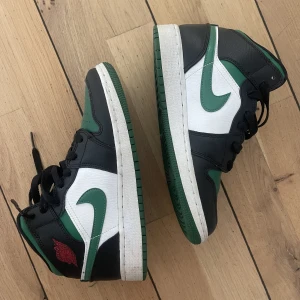 Jordan - Säljer dessa nike air jordan, endast använda fåtal gånger- som nya ❣️nypris: 1300