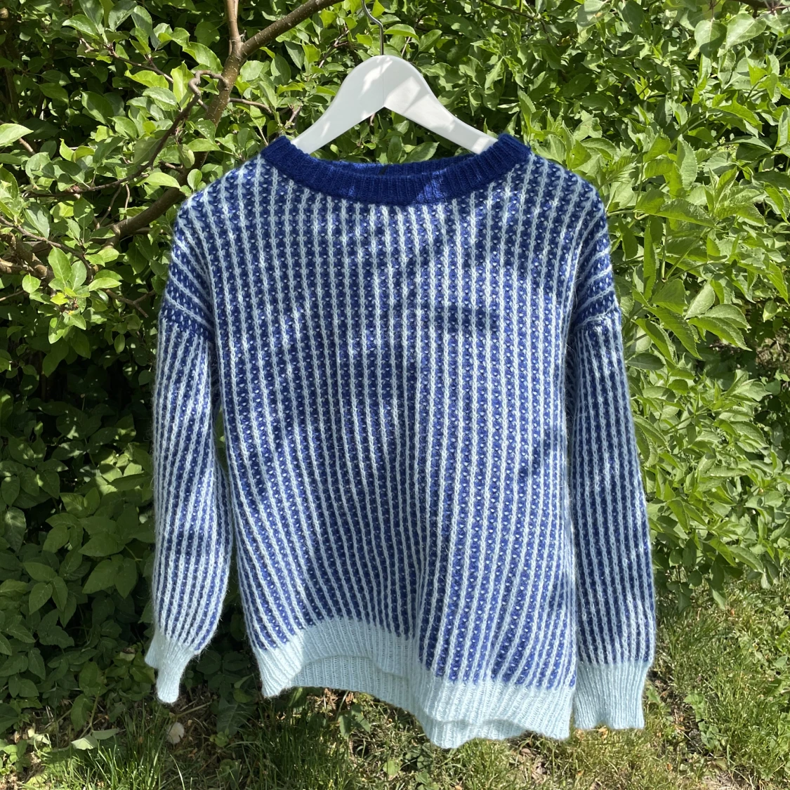 Stickad tröja