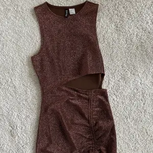 H$M dress size XS, weread for one time only 