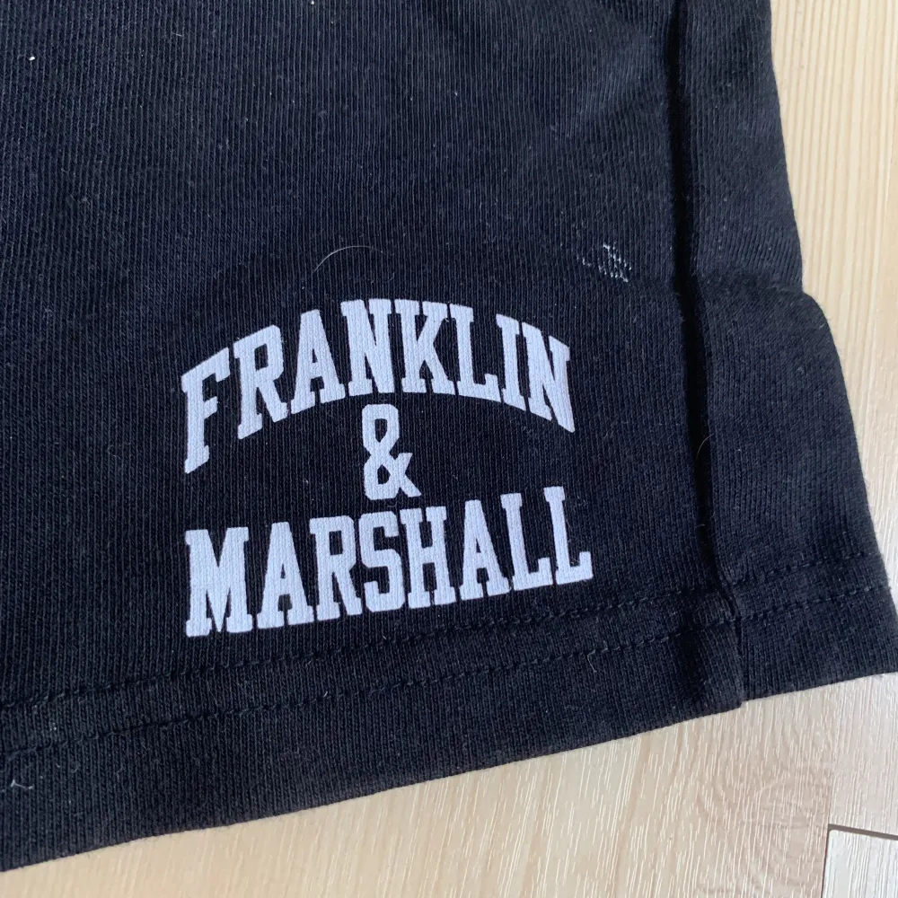 Franklin & Marshall shorts i storlek 14-15 år. Shorts.