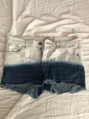 Shorts  - Fint skick på shorts. Knappt använda så nyskick