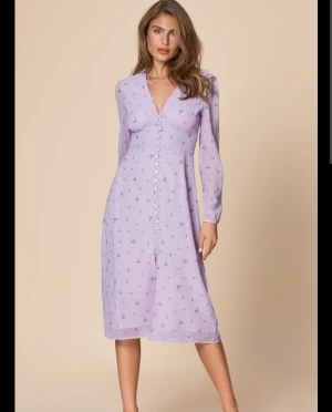 Adoore Paris 34 XS - Använd 2 ggr. Nopprat sig något på ena skuldran se bild. Se gärna mina andra annonser!