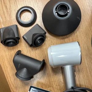 Dyson Supersonic - Oanvänd dyson fön, serienummer medkommer. 
