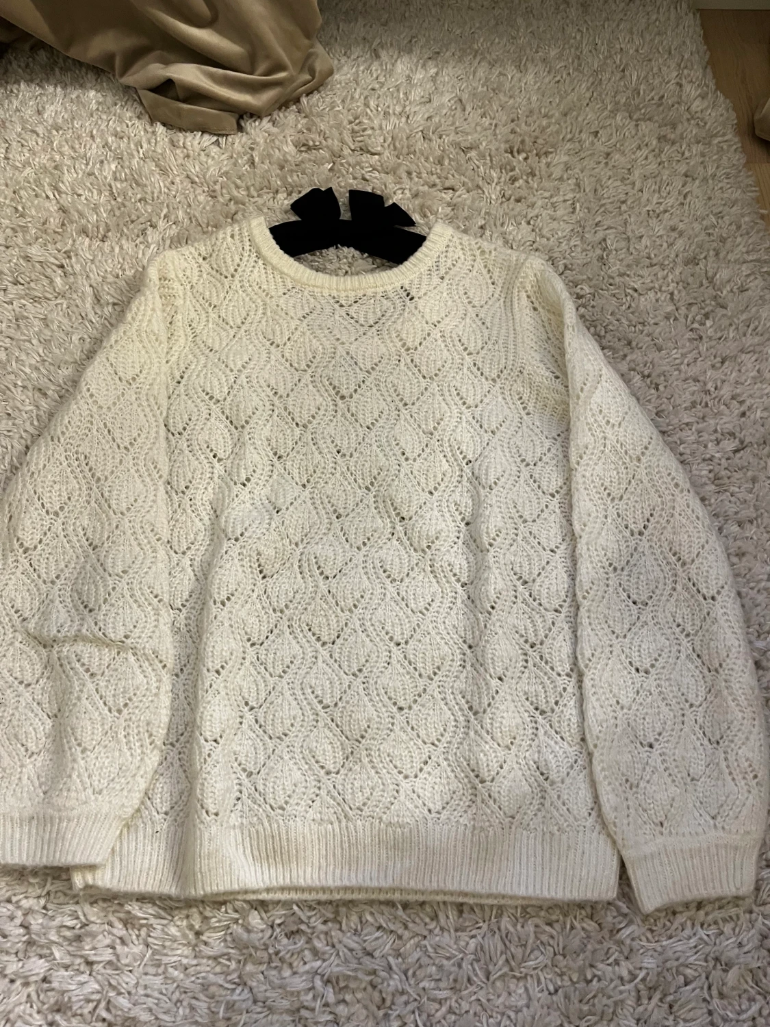 Jättesöt stickad tröja