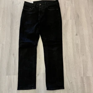 Jeans från Hm - Säljer jeans från hm i svart färg
