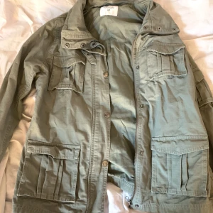 Jacka från Dcate - Säljer denna snygga jacka eftersom den är för stor för mig