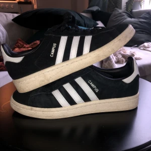 Adidas låga original  - Klassiska gamla adidas campus - mammas gamla men tyvärr för små för mig