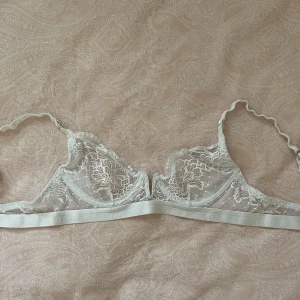 Spets BH - Spets BH från lounge 