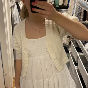 Trekvartsärmad kofta - Trekvartsärmad kofta från NA-KD