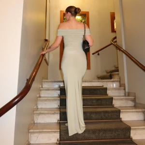 Klänning - Säljer min fina mintgröna klänning i fint skick.