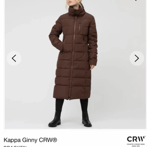 Kappa CRW - Säljer denna kappa från CRW i storlek xs. Nypris 999kr säljer för 750kr! Kan tvättas innan köp 