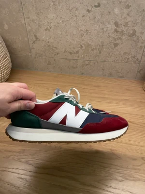 New Balance 237 - Hej,  Säljer mina New Balance 237 i storlek 44,5.   750 kr