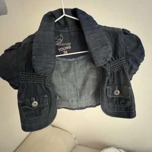 Jeans Bolero - Supersnygg Jeans bolero 😍😍köp via köp nu!
