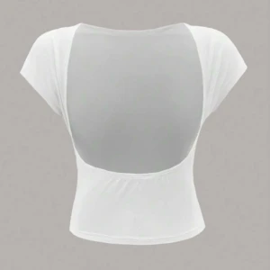 öppenrygg topp - vit topp med öppen rygg, säljer pga för stor på mig