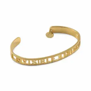 Guldplätterat armband från Syster P. Nypris 599 kr. Guldplätteringen visar några tecken på användning, men överlag bra skick!💓