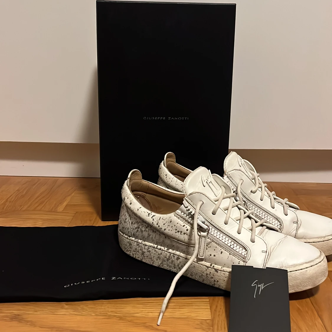 Giuseppe zanotti skor storlek 43 
