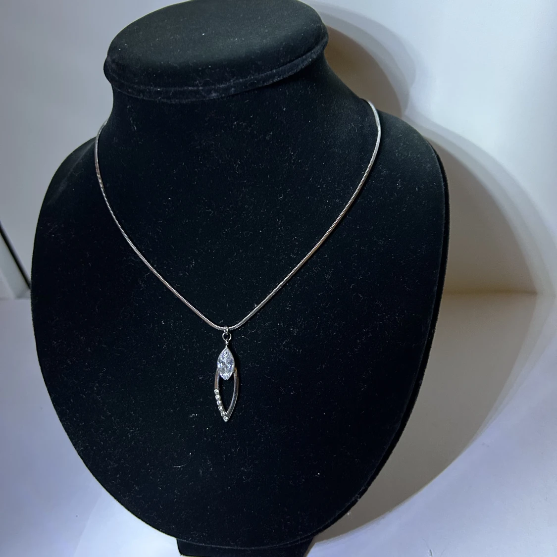 Halsband ”Earthquake”